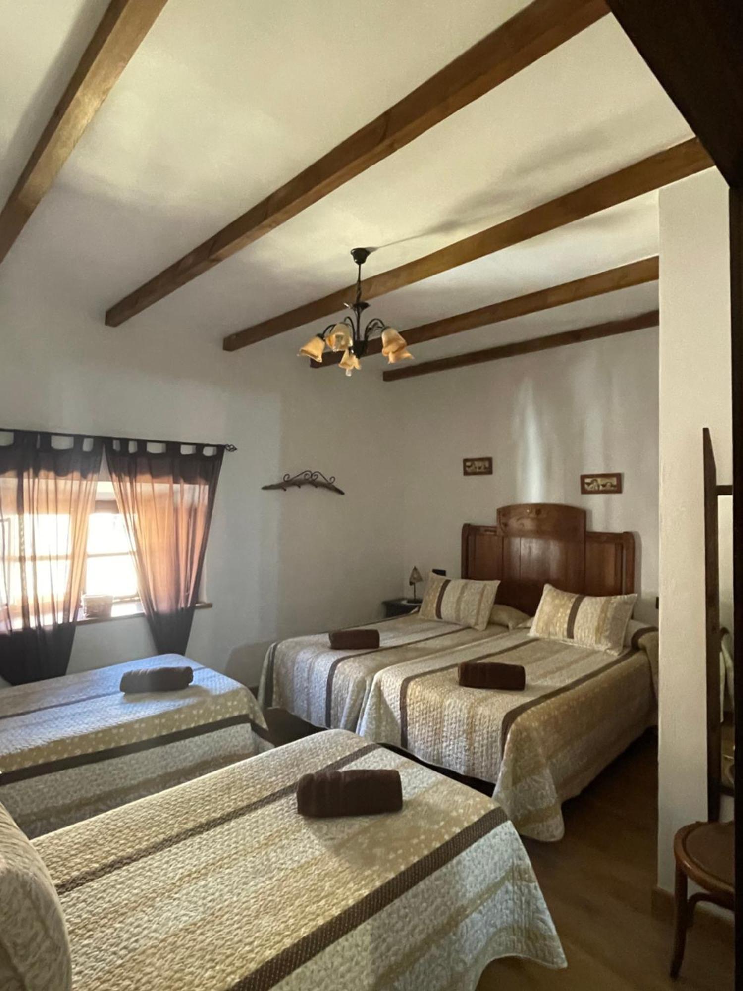 Hotel La Magnolia à La Puerta de Segura Extérieur photo